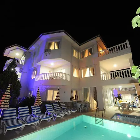 Lux White Villa *