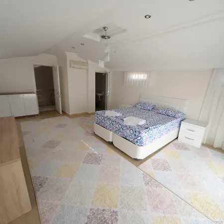 Lux White Villa *