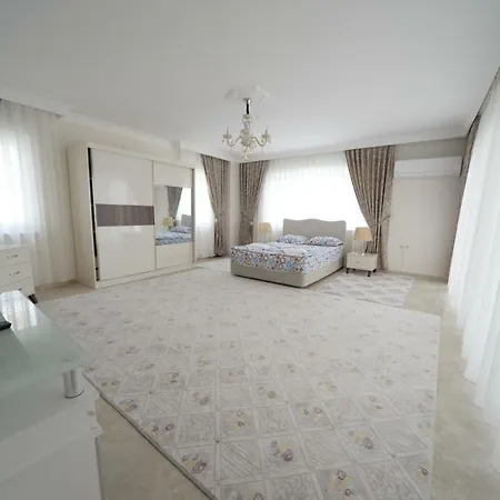 Lux White Villa *